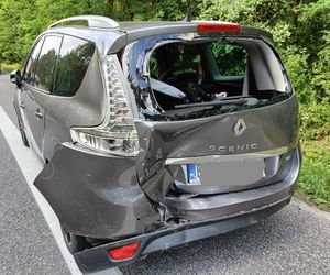 Wypadek w Lisowie. Cztery osoby ranne, w tym troje dzieci. Są utrudnienia