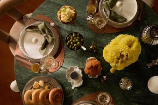 Aranżacja wielkanocna stołu