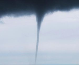 Niecodzienne zjawisko na niebie! Zalążek trąby powietrznej pojawił się nad Golubiem-Dobrzyniem