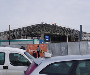 Dworzec Główny w Olsztynie rośnie w oczach. Stoi już metalowa konstrukcja budynku [ZDJĘCIA]