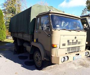 AMW w Lublinie wyprzedaje sprzęt i pojazdy wojskowe. Zobacz, co można kupić!