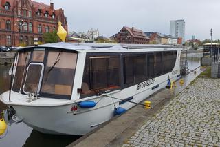 Kurs zabytkowym autobusem i rejs tramwajem wodnym