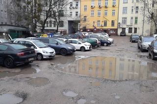 Dziki parking w samym centrum Olsztyna przestanie straszyć?