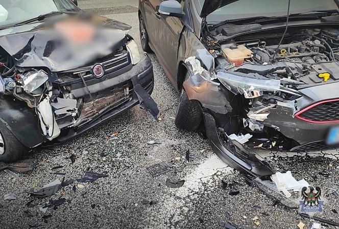 Wypadek na głównym skrzyżowaniu w Wałbrzychu. „Nie zauważył pojazdu jadącego z przeciwka" 