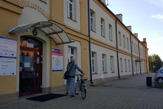 Książnica Zamojska dzisiaj  świętuje Dzień Patrona Biblioteki i Dzień Bibliotekarza