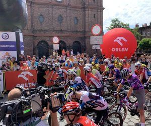 Tour de Pologne 2025. Start w Katowicach Nikiszowcu