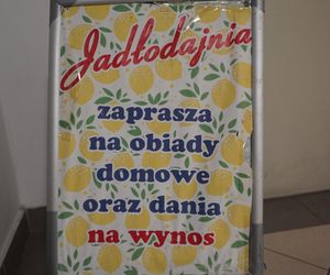 Jadłodajnia znajduje się w Urzędzie Dzielnicy Żoliborz