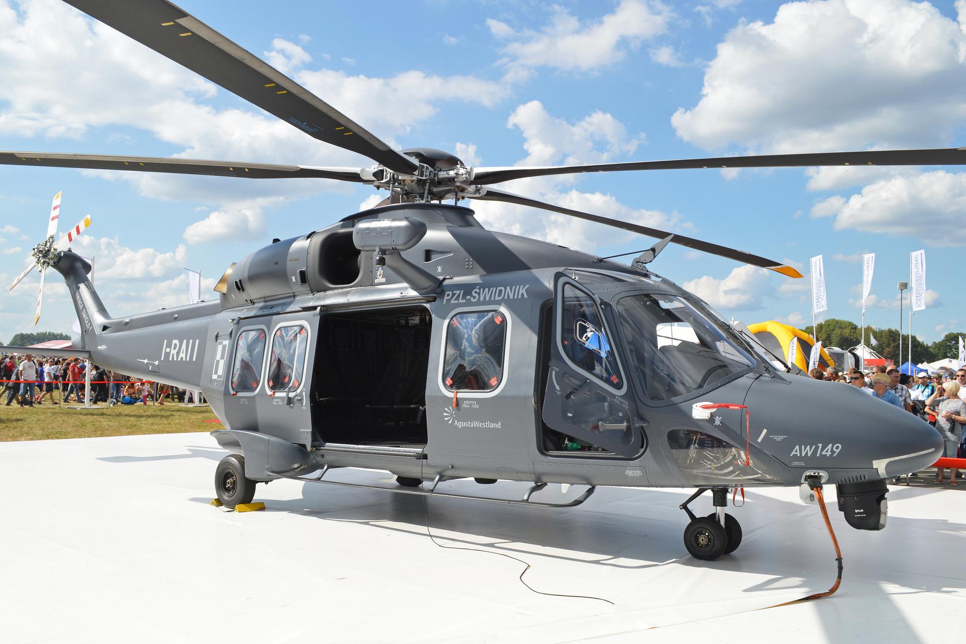 AW149