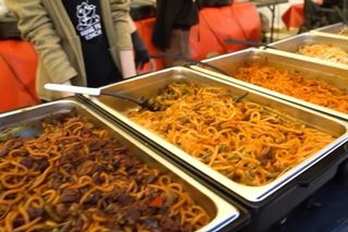 Kulinarny Ogień w Chorzowie już w najbliższą niedzielę. Pomaganie przez gotowanie