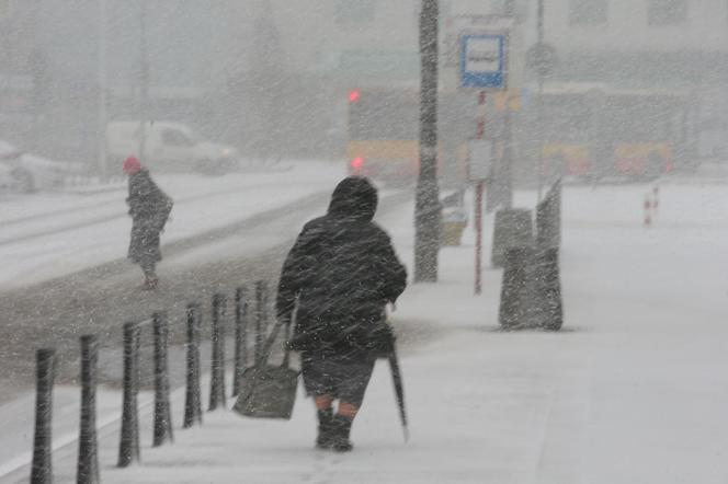 Pogodowa masakra. Zapowiadają wichury do 140 km/h i śnieżyce