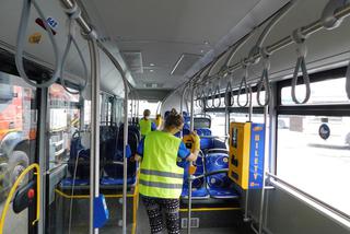 Toruń: W autobusach czysto jak nigdy! Wszystko przez KORONAWIRUSA [ZDJĘCIA]