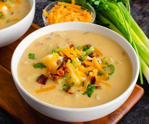 Krem z pieczonych ziemniaków. Ten trik z przyprawami odmienia wszystko