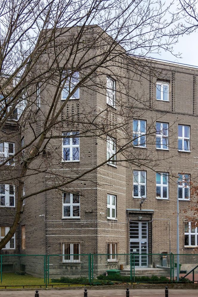 Zespół Szkół nr 23. Ul. Górnośląska 31 w Warszawie