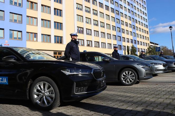  Nowe nieoznakowane radiowozy na Mazowszu - jeden z nich trafił do Siedlec!