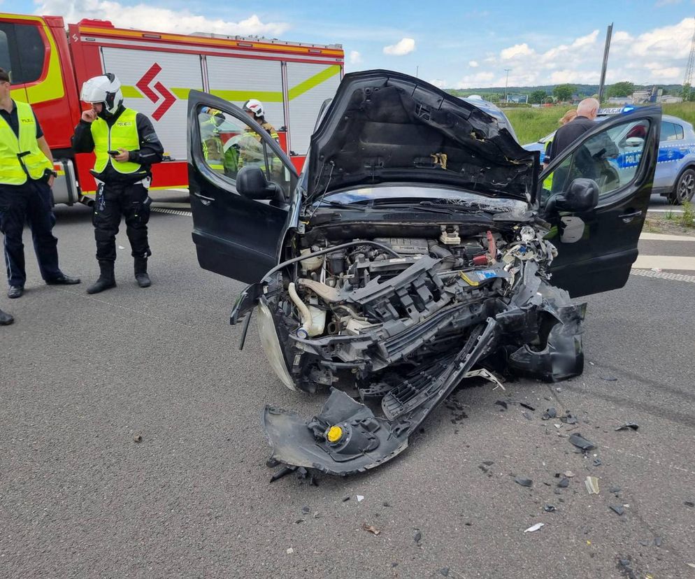 Jawor. Czołówka na na S3. W akcji wszystkie służby ratunkowe