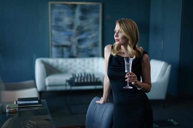 Przyjaciółki, 26 sezon, odcinek 303. Ewa Saklska (Karolina Chapko)