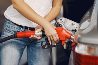 Gdzie w Olsztynie zatankujesz auto taniej? Tu możesz liczyć na rabaty