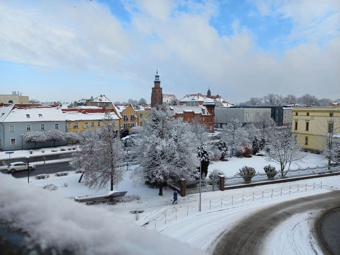 Leszno wygląda bajkowo! Na walentynki sypnęło śniegiem