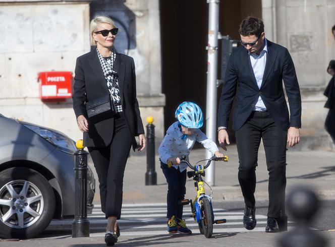 Niedzielny spacer Małgosi Kożuchowskiej z rodziną