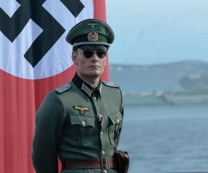 Zatoka szpiegów 2 sezon odc. 2.  Franz Neumann (Bartosz Gelner),