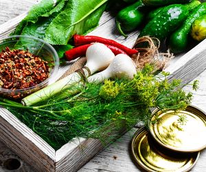 Sekretny przepis babci Basi na pikle z ogórków – niebo w słoiku