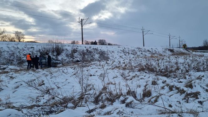 Wypadek na przejeździe kolejowym pod Łeknem