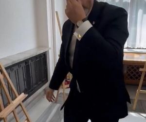 Grzegorz Braun pojawił się w Sejmie. Wpadł w furię i zdemolował wystawę!