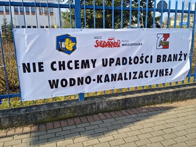 Protest pracowników wodno-kanalizacyjnych w Aquanet