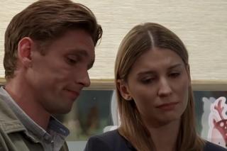 	Pierwsza miłość odcinek 3849. Kalina (Magdalena Wieczorek), Oskar (Filip Gurłacz)