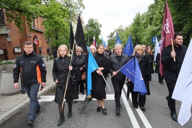   Razem przeciw przemocy. Medycy protestują w Warszawie