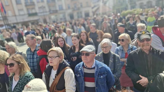 Walc Barbary z filmu „Noce i Dnie” wybrzmiał w sercu Kalisza