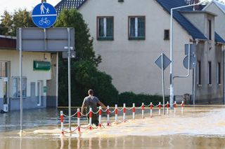 To kryje się w wodzie powodziowej. Rzecznik GIS: ryzyko chorób rośnie