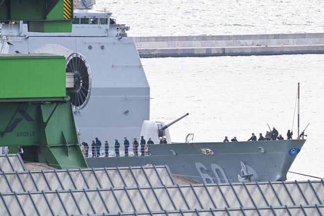 Amerykański krążownik rakietowy typu Ticonderoga USS Normandy wpłynął do portu w Gdyni