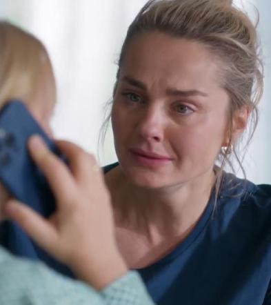  Przyjaciółki 22 sezon odc. 256. Inga (Małgorzata Socha) Anka (Magdalena Stużyńska)