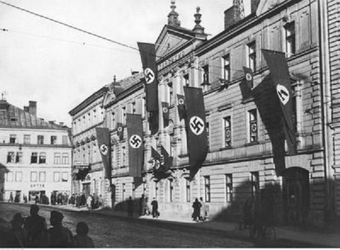 Naziści w Tarnowie. Tak na zdjęciach wyglądała okupacja miasta 