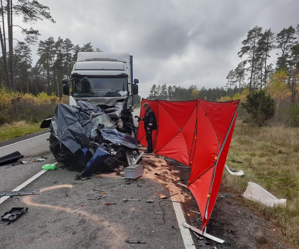 Tragiczny wypadek na Kaszubach. Nie żyją trzy osoby 