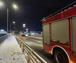 Starachowice. Zderzenie kilku samochodów na wiadukcie