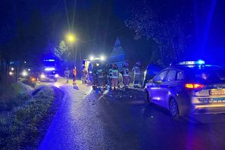 17-latek stracił panowanie nad autem i dachował. Wiózł młodszą i nietrzeźwą pasażerkę