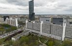 Titanic w centrum Wrocławia. Szesnastopiętrowy galeriowiec przy Powstańców Śląskich to jeden z największych molochów we Wrocławiu