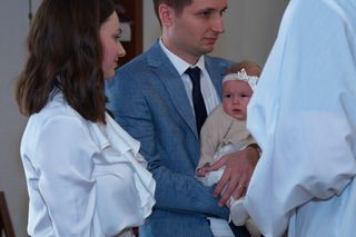 Listopad nie jest dobrym miesiącem na chrzest dziecka? Ksiądz rozwiewa wątpliwości rodziców