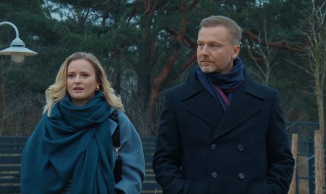 M jak miłość odc. 1659. Andrzej Budzyński (Krystian Wieczorek), Julia Malicka (Marta Chodorowska)