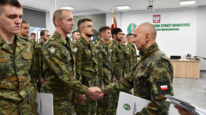 Nowi funkcjonariusze Straży Granicznej zostali przyjęci do służby