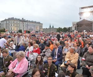 Warszawa śpiewała dla powstańców. Jesteście naszą dumą!