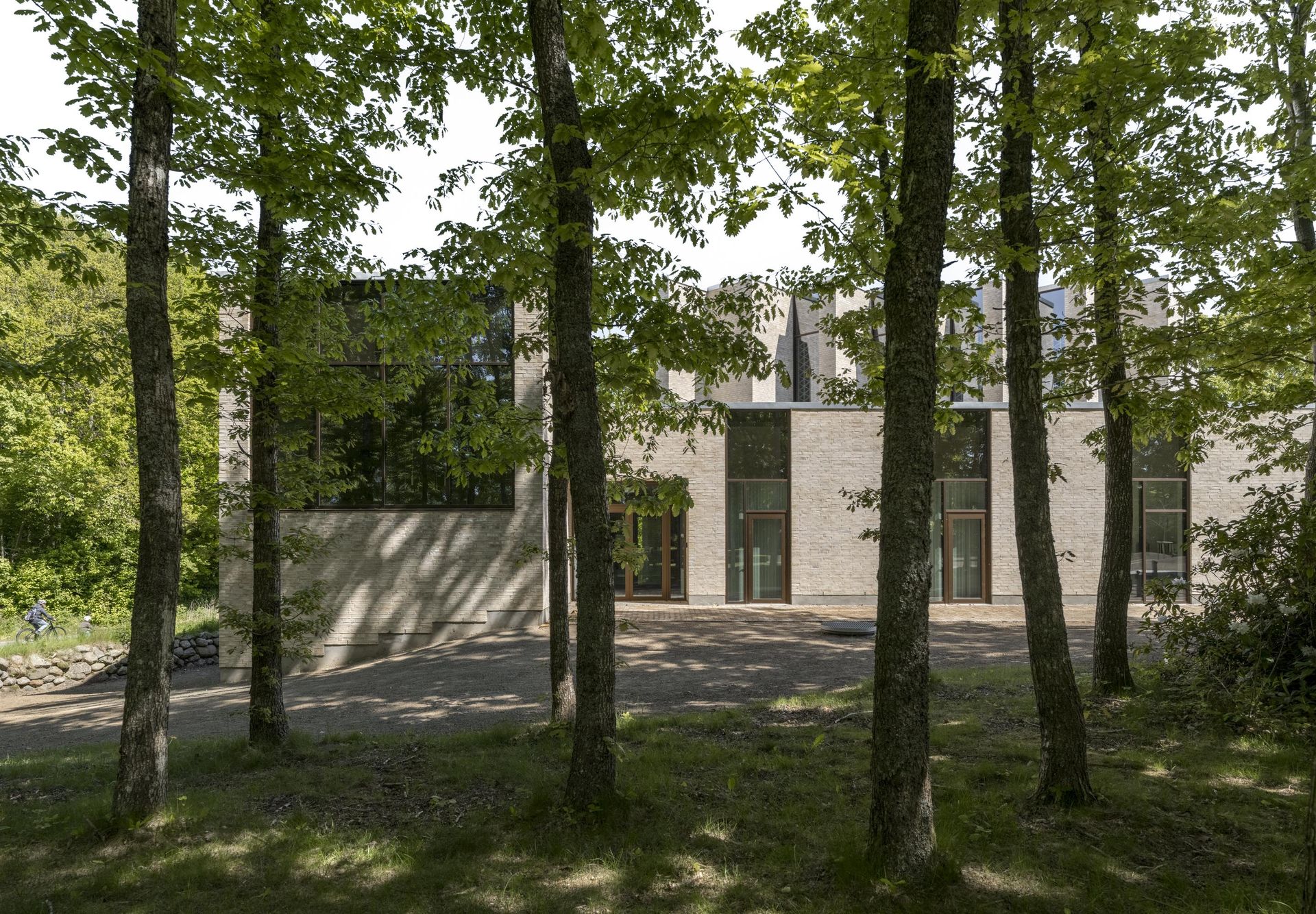 Højvangen Church, Henning Larsen 