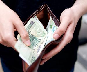 Znamy już średnią krajową! Ponad 7 tys. zł, kto tyle zarabia?