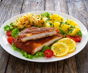 Schab na dziko podbije każde podniebienie. Genialny przepis na marynowane kotlety schabowe