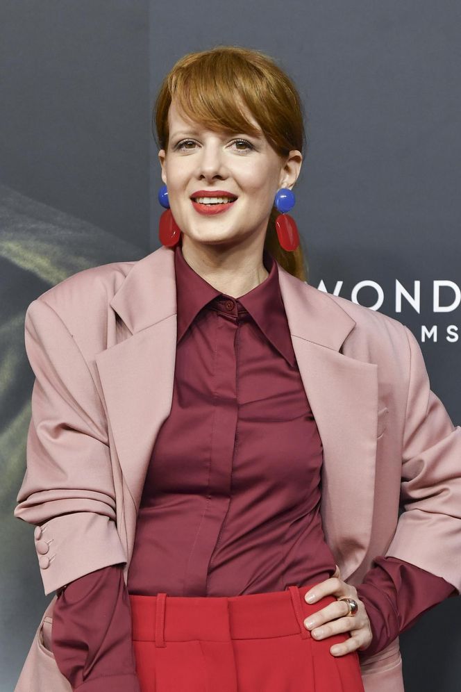 To najmodniejszy kolor tego sezonu. Karolina Gruszka pokazuje, jak go nosić