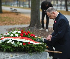 Prezydent złożył wieńce przed pomnikiem