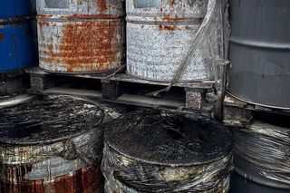 Wywozili rakotwórcze śmieci, gdzie popadło, wystawiali setki lipnych faktur. Bydgoskie CBŚP rozbiło mafię śmieciową