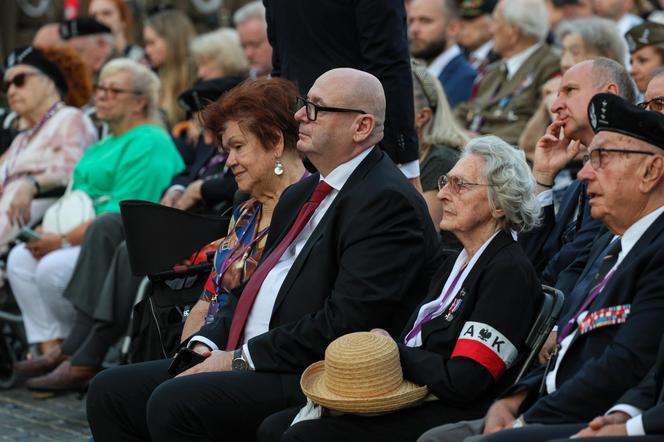 Uroczysta polowa msza święta i Apel Pamięci na pl. Krasińskich